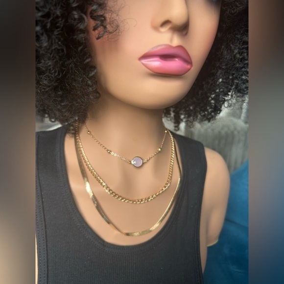 ✨NEW✨ Elegant Gold Layered Pearl Necklace Set - Picture 7 of 9